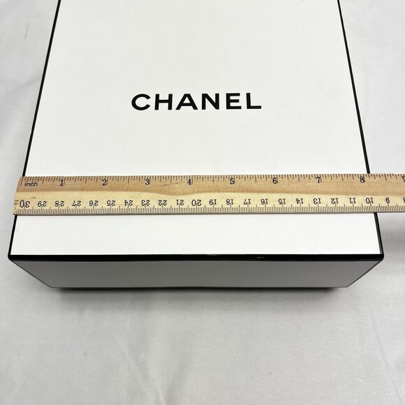 Authentic CHANEL Gift Box Empty Medium Box White With Black Trim 8"x8"x3.5" - Picture 8 of 9